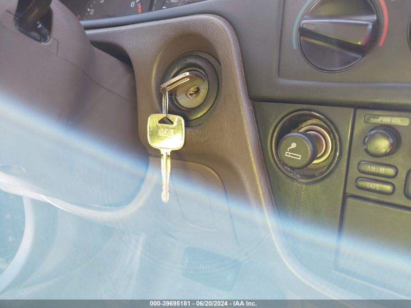 1994 Toyota Camry Xle VIN: JT2SK13E2R0266271 Lot: 39695181