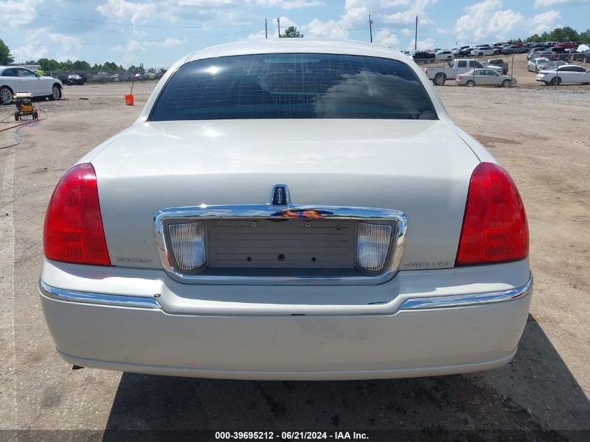 2007 Lincoln Town Car Signature Limited VIN: 1LNHM82V27Y615655 Lot: 39695212