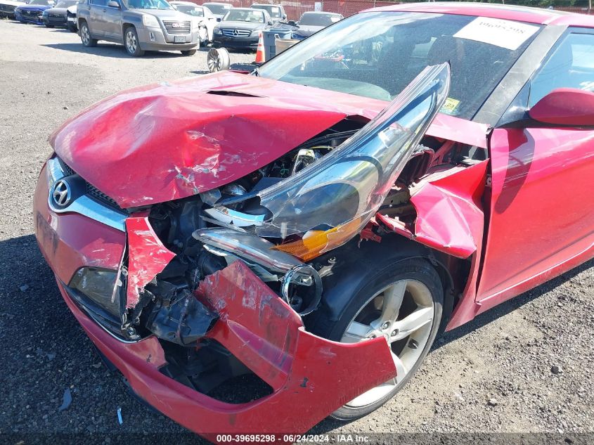 2014 Hyundai Veloster Base W/Red VIN: KMHTC6AD1EU184420 Lot: 39695298