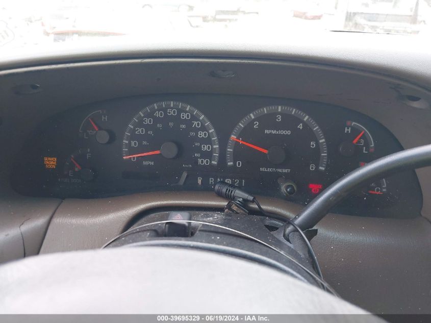 1999 Ford F-150 Lariat/Work Series/Xl/Xlt VIN: 1FTRF17W2XNA52989 Lot: 39695329