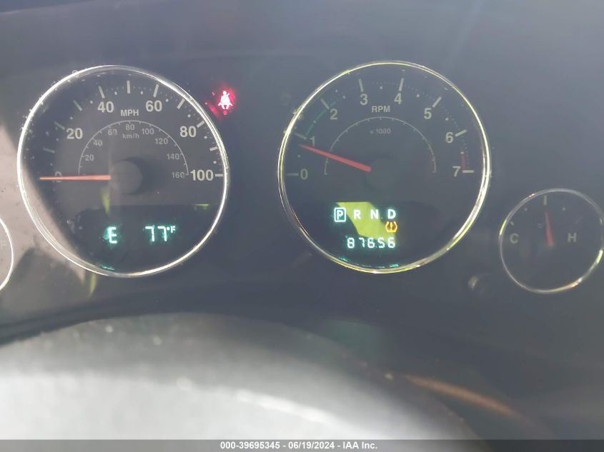 2013 Jeep Wrangler Unlimited Sahara VIN: 1C4BJWEG6DL570216 Lot: 39695345