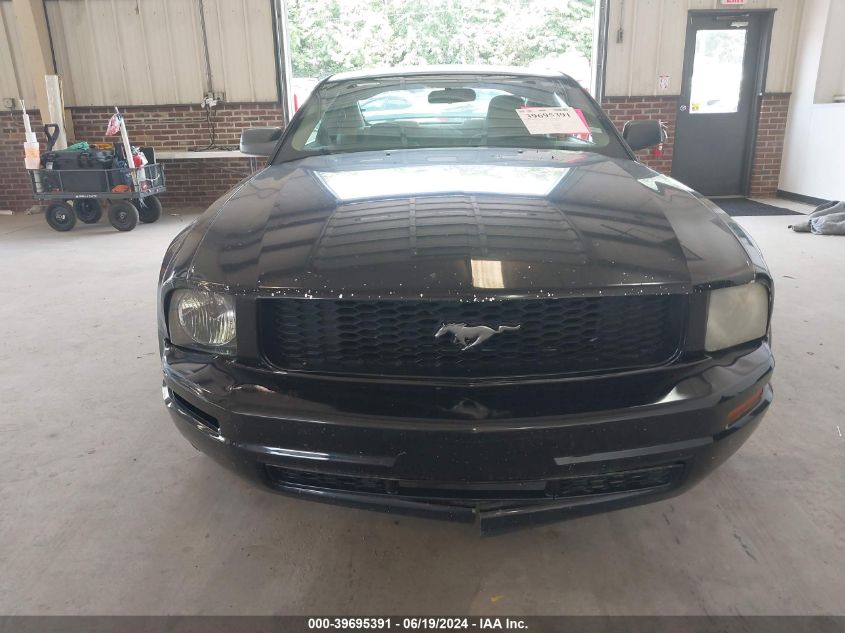 2006 Ford Mustang V6 VIN: 1ZVFT80N865258268 Lot: 39695391