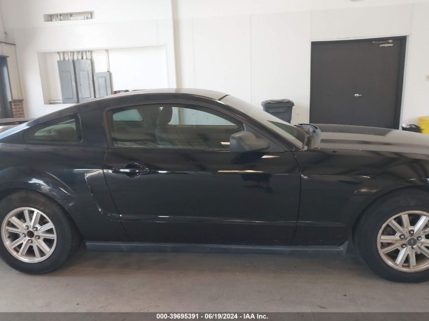 2006 Ford Mustang V6 VIN: 1ZVFT80N865258268 Lot: 39695391