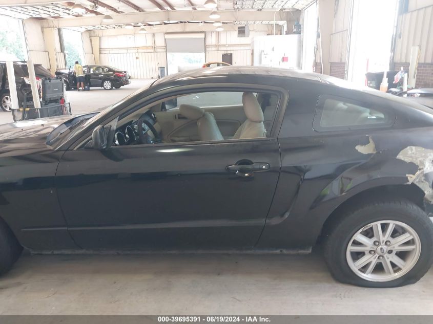 2006 Ford Mustang V6 VIN: 1ZVFT80N865258268 Lot: 39695391