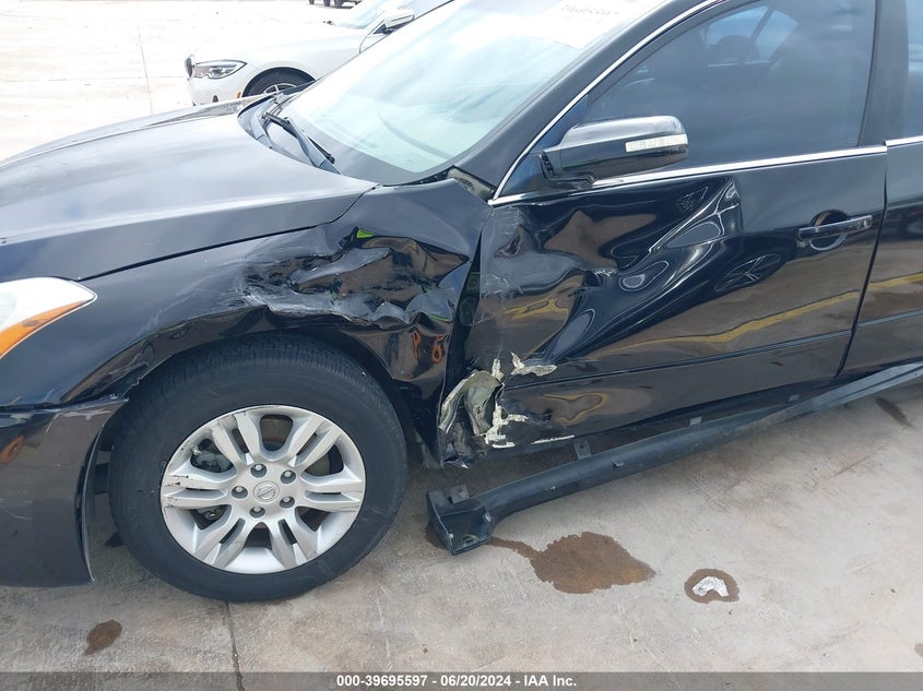 2011 Nissan Altima 2.5 S VIN: 1N4AL2AP8BN475894 Lot: 39695597