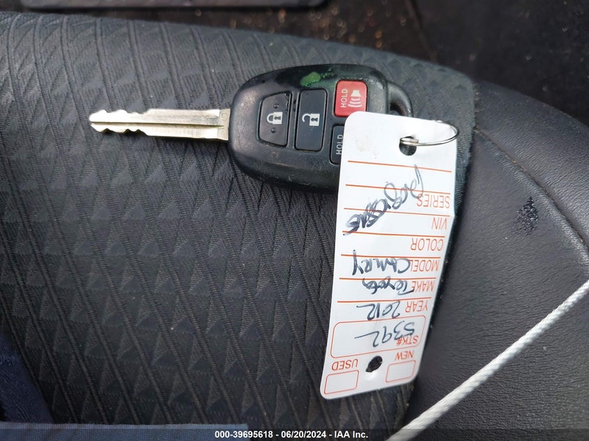 2012 Toyota Camry Se/Le/Xle VIN: 004T1BF1FKXCU1667 Lot: 39695618