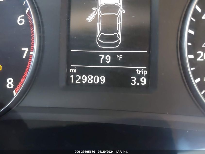 2013 Volkswagen Passat 3.6L V6 Se VIN: 1VWBM7A38DC040276 Lot: 39695686