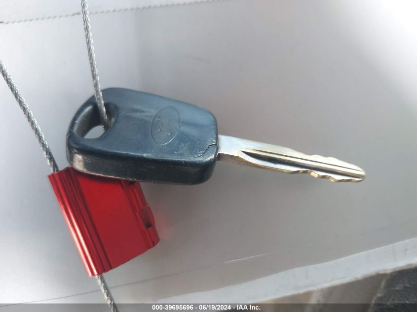 2000 Ford F-150 Work Series/Xl/Xlt VIN: 1FTRF18L3YKA15845 Lot: 39695696