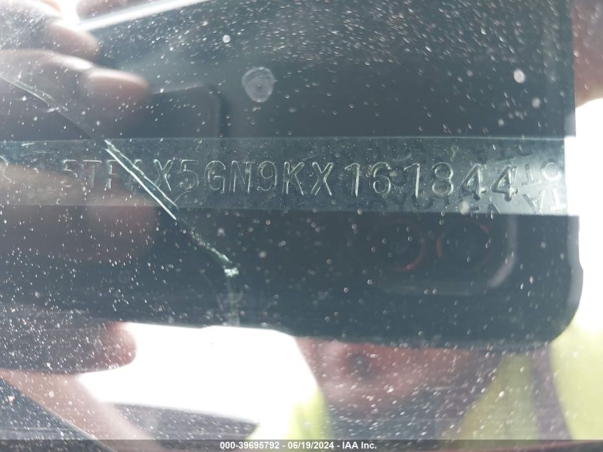 2019 Toyota Tacoma Sr VIN: 5TFAX5GN9KX161844 Lot: 39695792