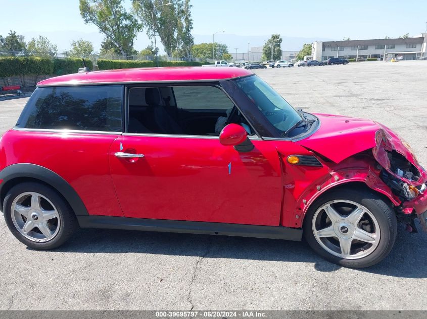 2008 Mini Cooper VIN: WMWMF33598TT67804 Lot: 39695797