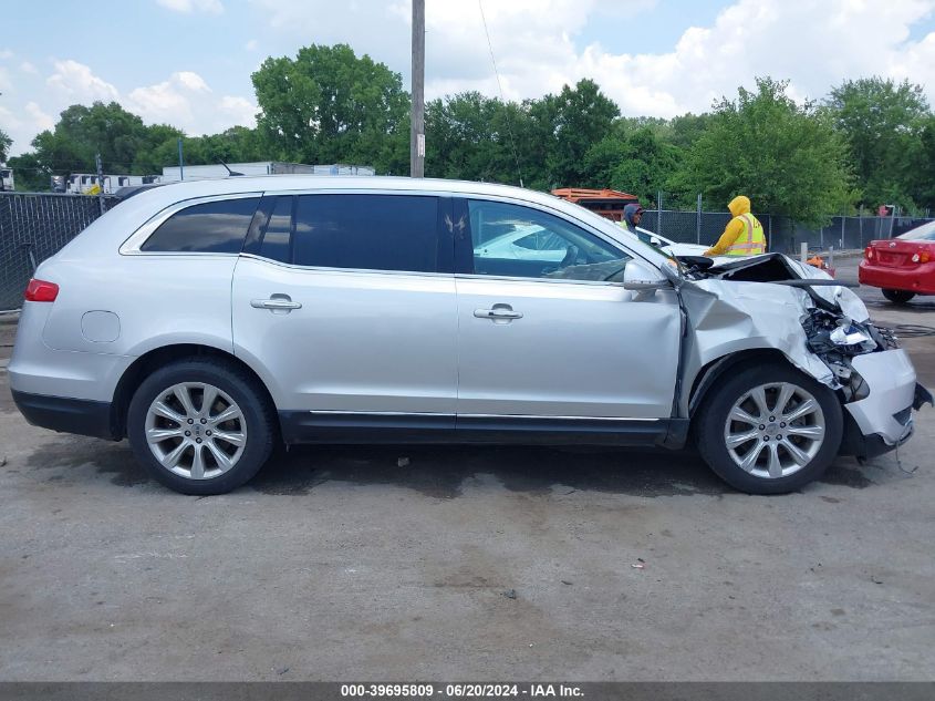 2017 LINCOLN MKT - 2LMHJ5FK6HBL00660