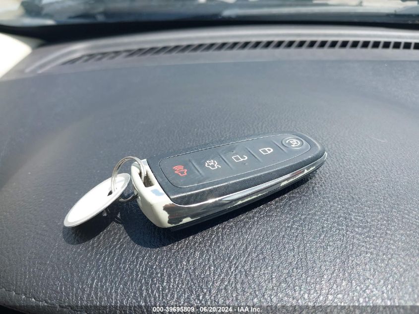 2017 LINCOLN MKT - 2LMHJ5FK6HBL00660