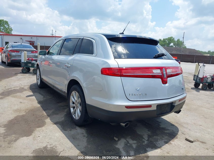 2017 LINCOLN MKT - 2LMHJ5FK6HBL00660