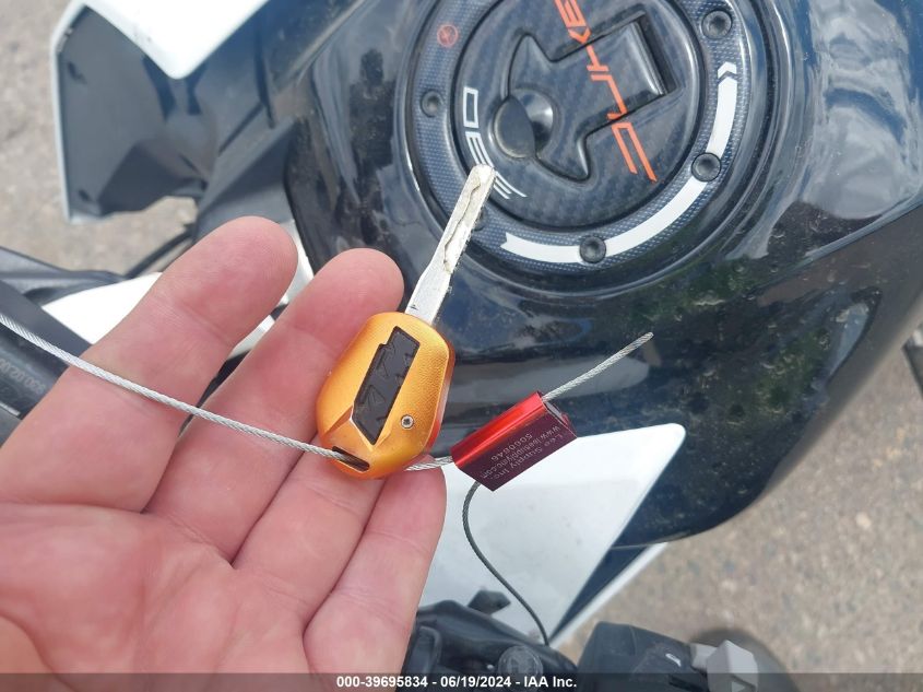 2021 Ktm 390 Duke VIN: MD2JPJ401MC299187 Lot: 39695834