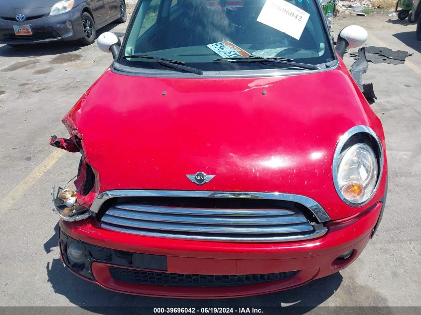 2008 Mini Cooper VIN: WMWMF33558TT62048 Lot: 39696042