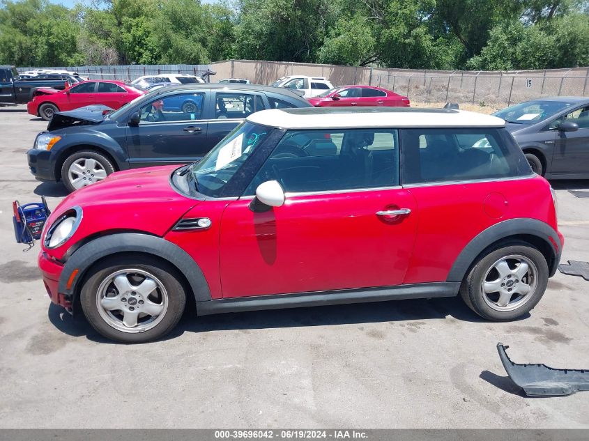 2008 Mini Cooper VIN: WMWMF33558TT62048 Lot: 39696042