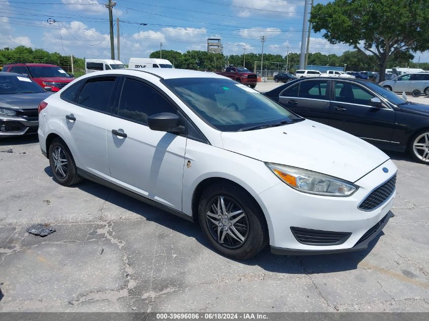 2018 Ford Focus S VIN: 1FADP3E2XJL284848 Lot: 39696086