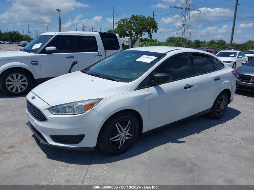 2018 Ford Focus S VIN: 1FADP3E2XJL284848 Lot: 39696086