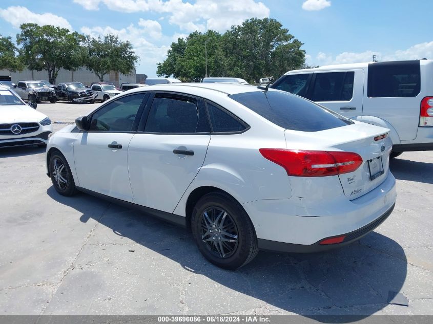 2018 Ford Focus S VIN: 1FADP3E2XJL284848 Lot: 39696086