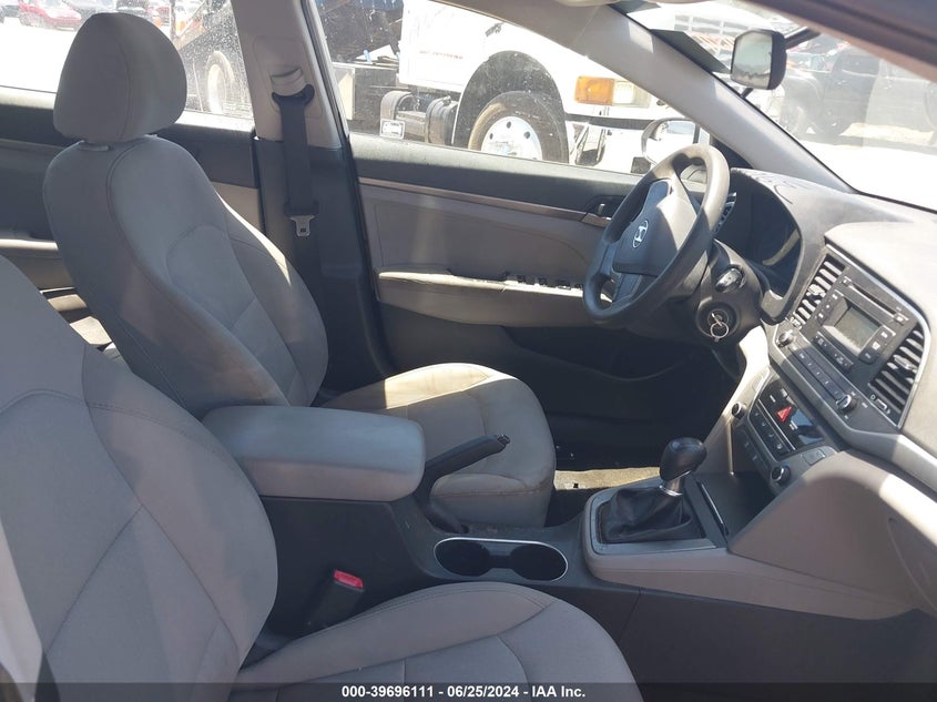 VIN 5NPD74LF9HH036076 2017 HYUNDAI ELANTRA SE