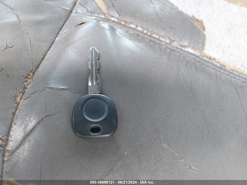 2002 Chevrolet Silverado 3500 Lt VIN: 1GCJK33G02F169198 Lot: 39696121