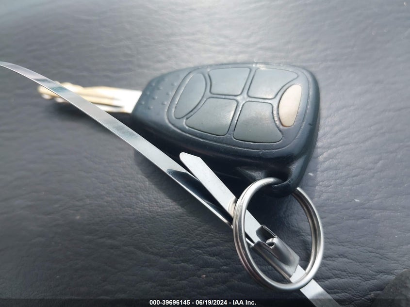 2007 Chrysler Town & Country Touring VIN: 2A4GP54LX7R272545 Lot: 39696145