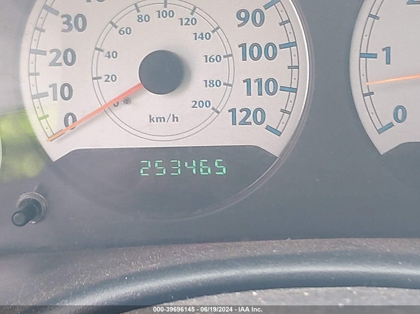 2007 Chrysler Town & Country Touring VIN: 2A4GP54LX7R272545 Lot: 39696145