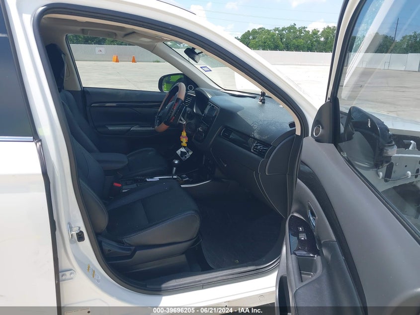 VIN JA4JZ4AX0HZ018528 2017 MITSUBISHI OUTLANDER GT