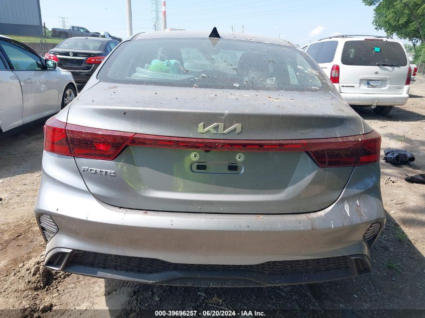 2024 Kia Forte Lxs VIN: 3KPF24AD7RE773579 Lot: 39696257