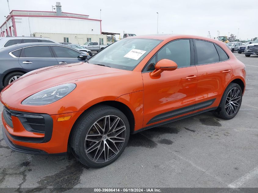 2023 Porsche Macan T VIN: WP1AA2A58PLB17842 Lot: 39696414