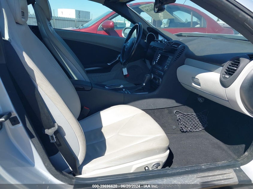 2006 Mercedes-Benz Slk 280 VIN: WDBWK54F26F102730 Lot: 39696620