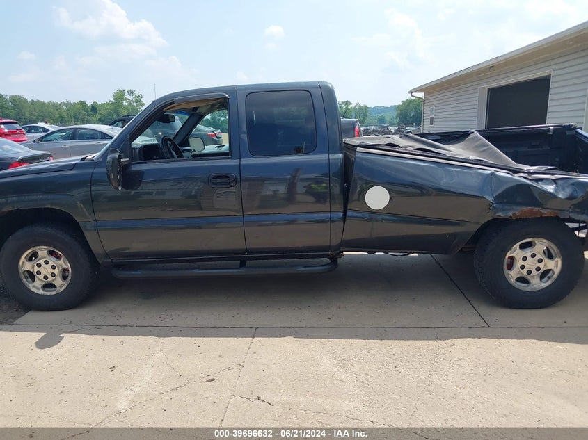 2003 Chevrolet Silverado K1500 VIN: 1GCEK19T13E154145 Lot: 39696632