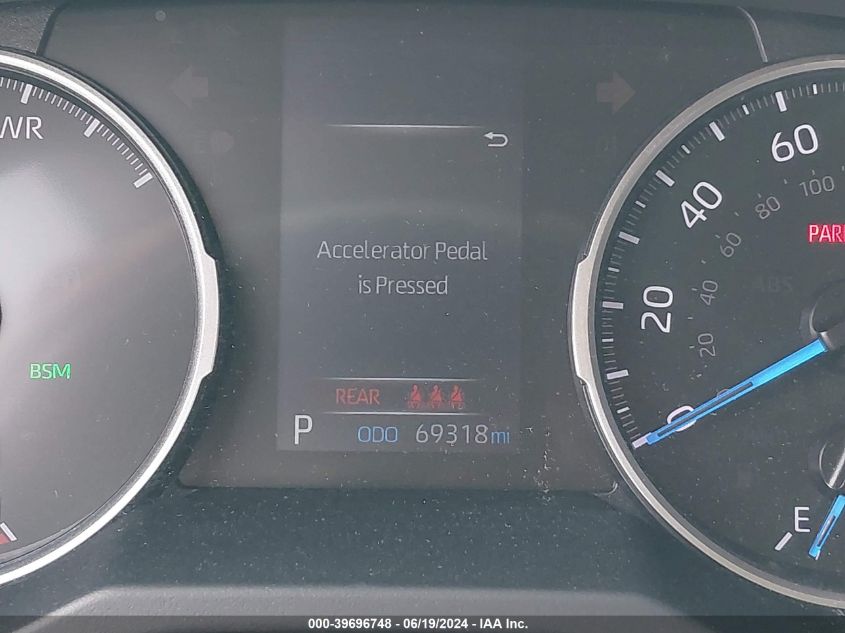 2022 Toyota Rav4 Hybrid Xle VIN: JTMRWRFV3ND155669 Lot: 39696748