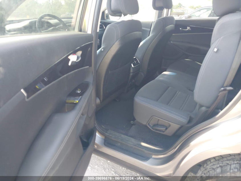 2016 Kia Sorento Lx/L VIN: 5XYPGDA39GG136819 Lot: 39696876