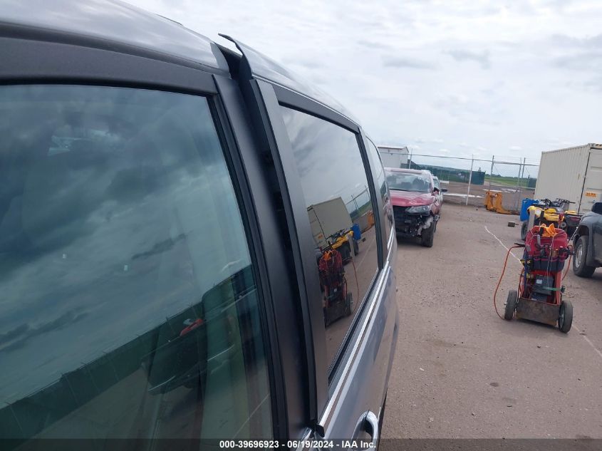 2016 Chrysler Town & Country Limited Platinum VIN: 2C4RC1GG1GR113687 Lot: 39696923