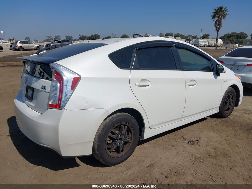 2013 TOYOTA PRIUS TWO - JTDKN3DUXD5598308