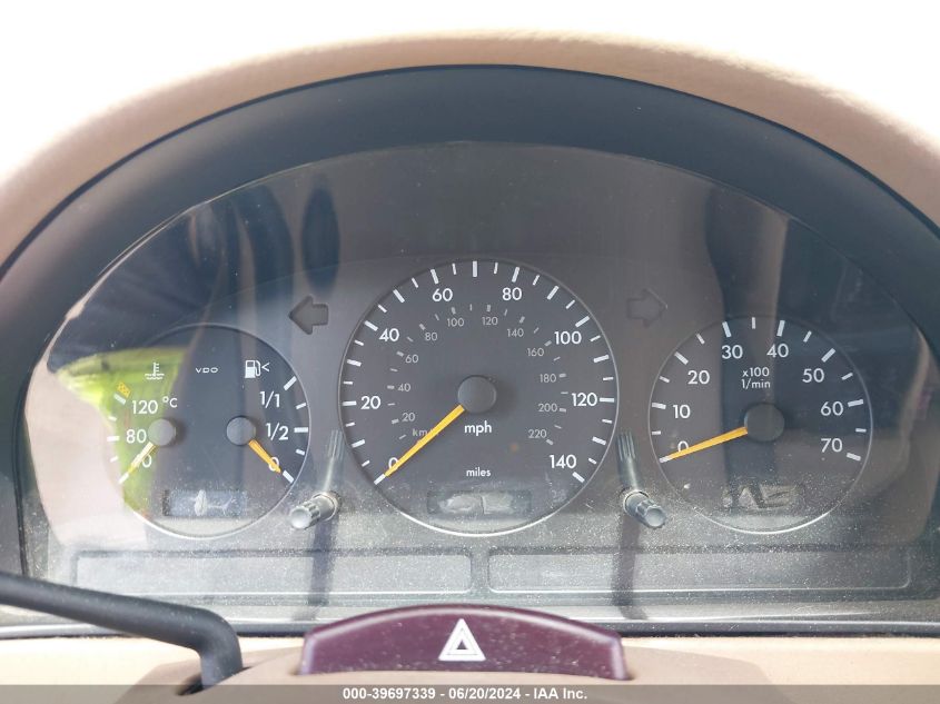 2001 Mercedes-Benz Ml 320 VIN: 4JGAB54E21A280500 Lot: 39697339