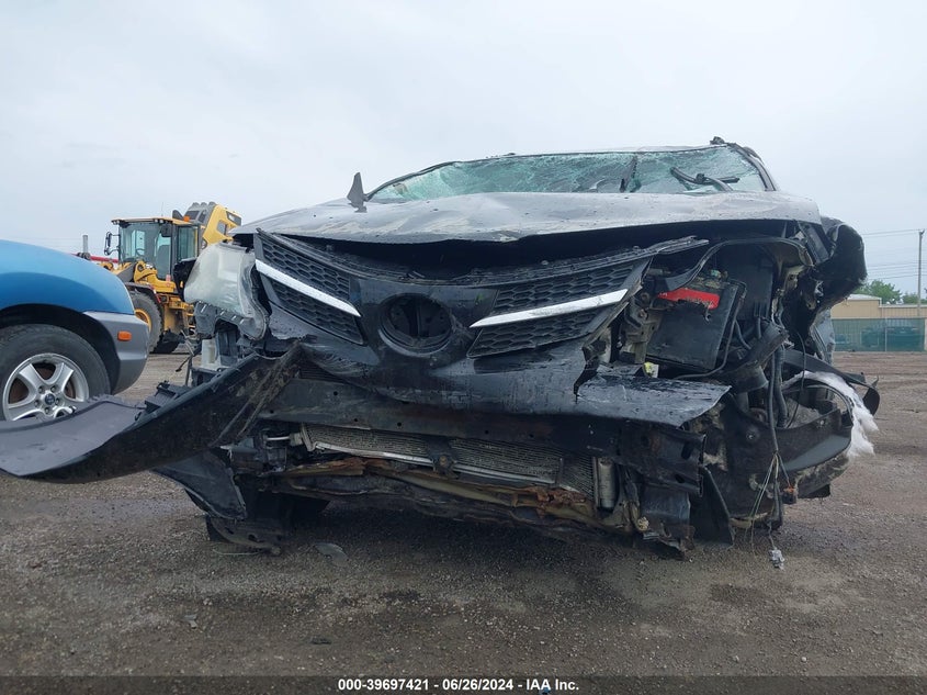 2013 TOYOTA RAV4 XLE - 2T3WFREV2DW050059