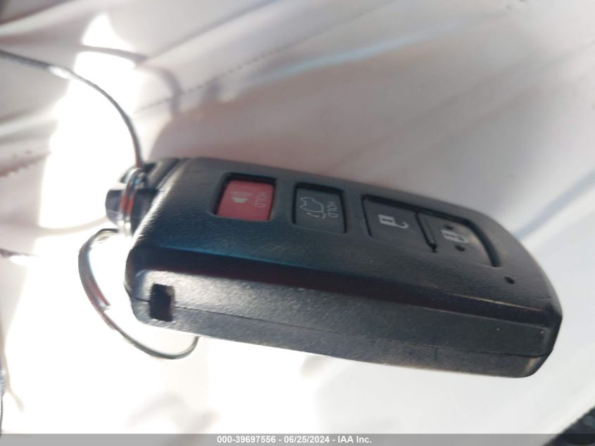 2017 Toyota Rav4 Hybrid Xle VIN: JTMRJREV2HD148877 Lot: 39697556