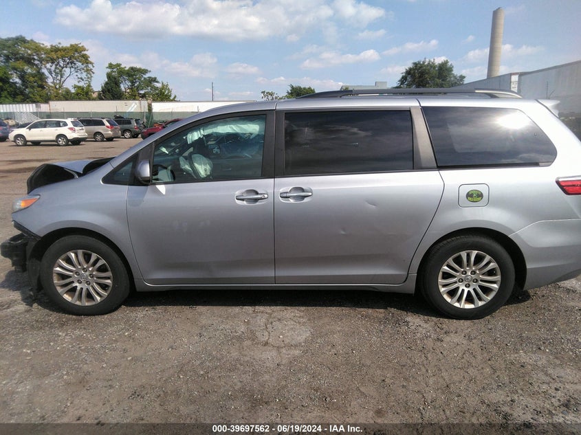 2017 Toyota Sienna Xle Premium 8 Passenger VIN: 5TDYZ3DC6HS851436 Lot: 39697562