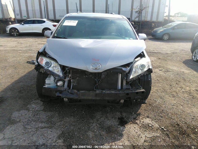 2017 Toyota Sienna Xle Premium 8 Passenger VIN: 5TDYZ3DC6HS851436 Lot: 39697562