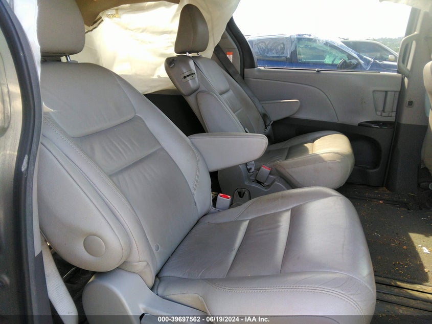 2017 Toyota Sienna Xle Premium 8 Passenger VIN: 5TDYZ3DC6HS851436 Lot: 39697562