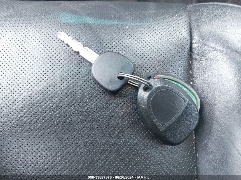 2013 GMC YUKON DENALI - 1GKS2EEF1DR158382