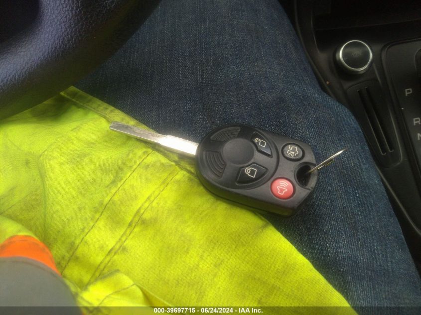 2017 Ford Focus S VIN: 1FADP3E26HL265921 Lot: 39697715