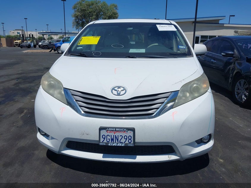 2011 Toyota Sienna Xle V6 VIN: 5TDYK3DC4BS067879 Lot: 39697792