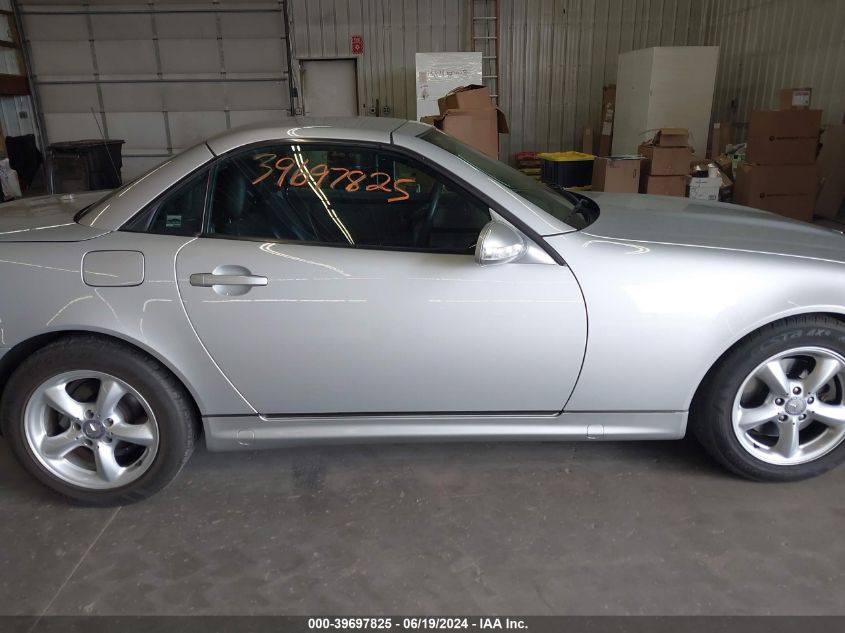 2001 Mercedes-Benz Slk 320 VIN: WDBKK65F71F181534 Lot: 39697825