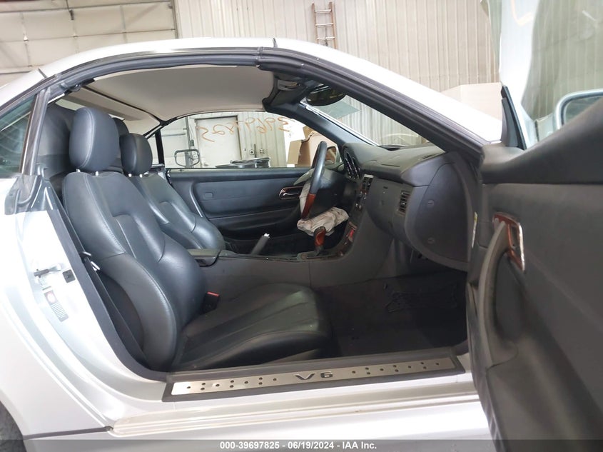 2001 Mercedes-Benz Slk 320 VIN: WDBKK65F71F181534 Lot: 39697825