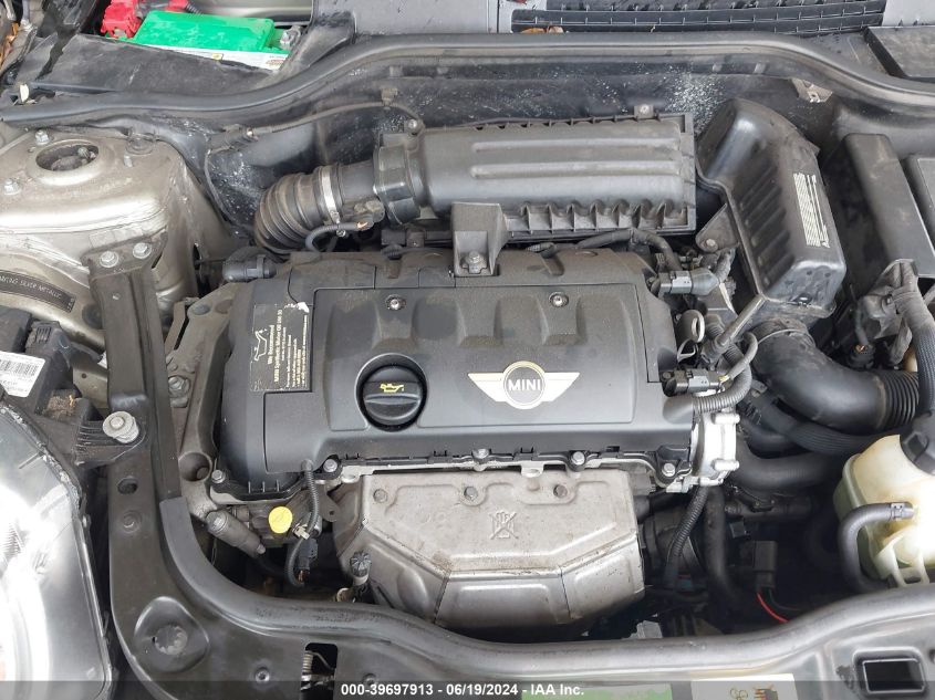 2011 Mini Cooper VIN: WMWSU3C51BTX95662 Lot: 39697913