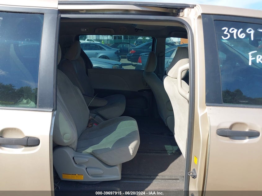 2011 Toyota Sienna Base V6 VIN: 5TDZK3DC0BS162654 Lot: 39697915