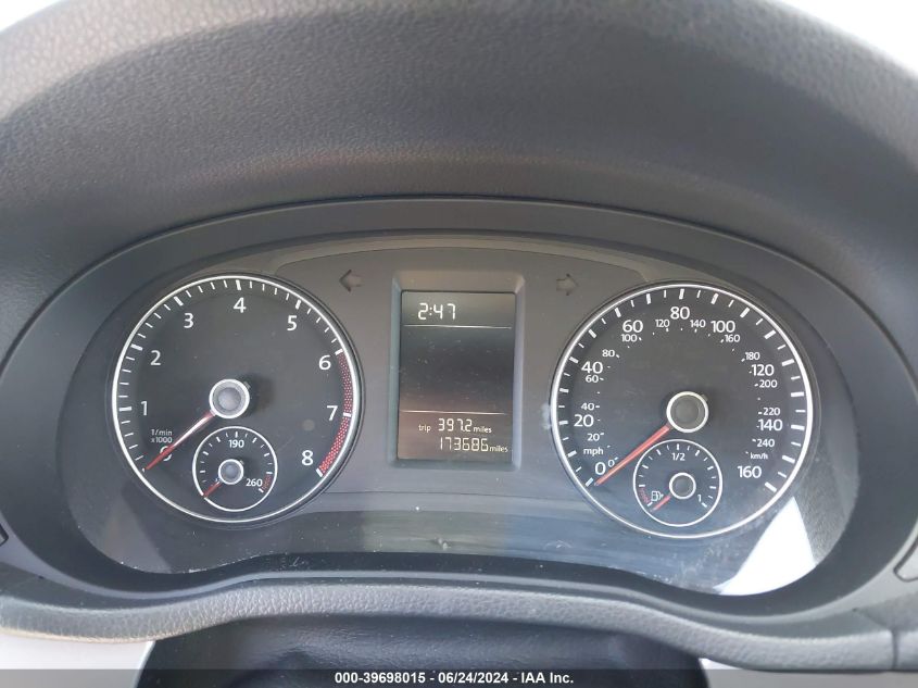 2015 Volkswagen Passat 1.8T S VIN: 1VWAT7A34FC024626 Lot: 39698015